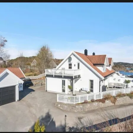 Вилла Nydelig Hus Med Utsikt Кристиансанд Экстерьер фото