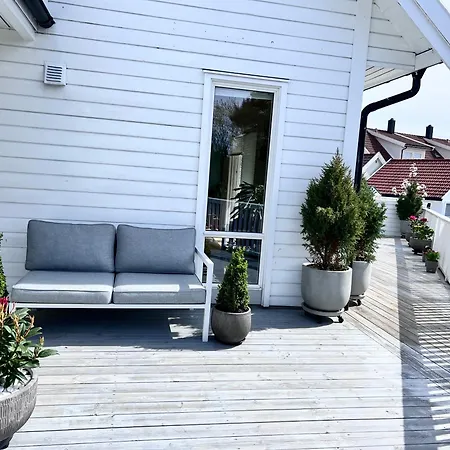 Вилла Nydelig Hus Med Utsikt Кристиансанд Экстерьер фото