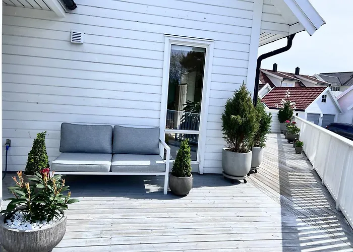 Nydelig Hus Med Utsikt